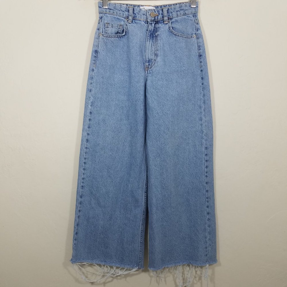 Zara High Rise Wide Leg Raw Hem Crop Jeans Size 2